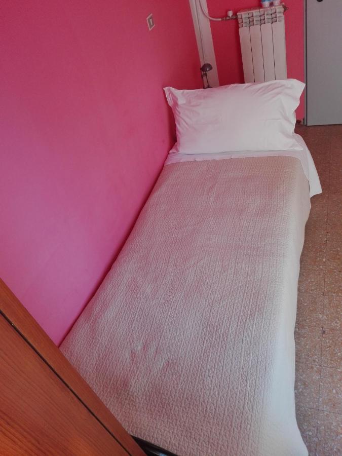 Hotel Villa Lorena Rimini Exterior foto