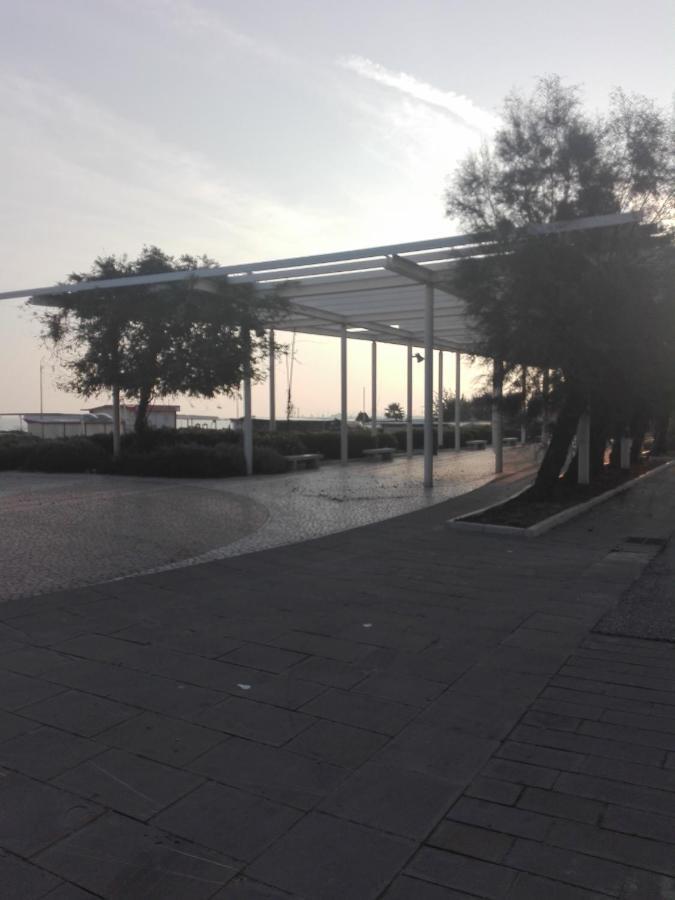 Hotel Villa Lorena Rimini Exterior foto