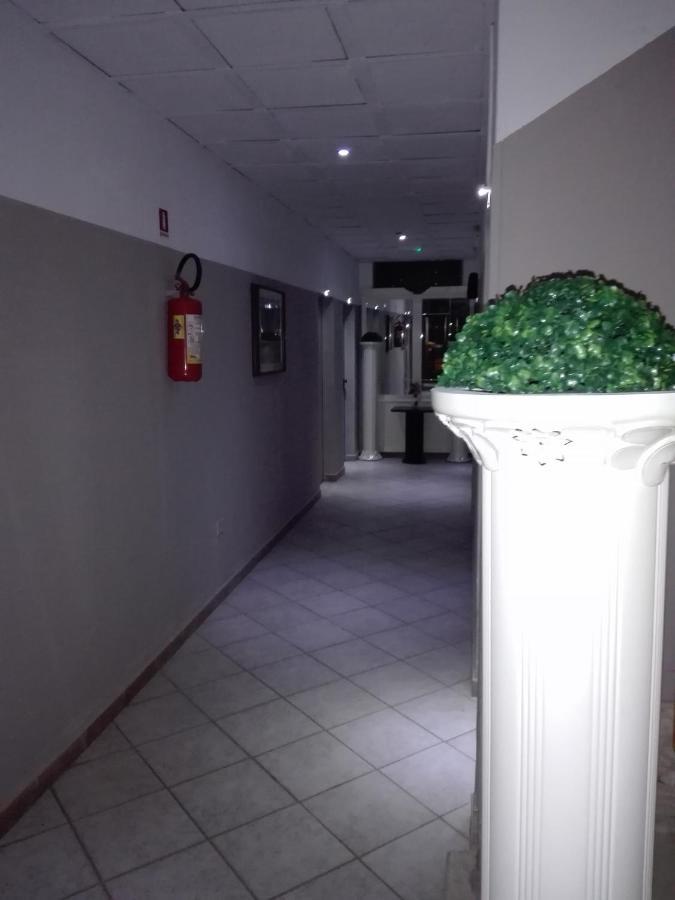 Hotel Villa Lorena Rimini Exterior foto